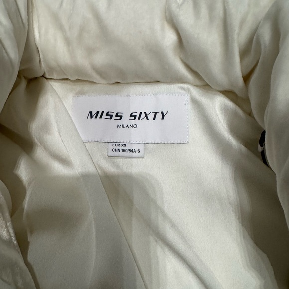 Sold - Picture 2 of 4